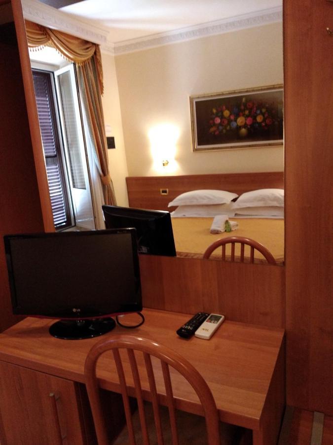 Hotel Magic House Roma Exterior foto